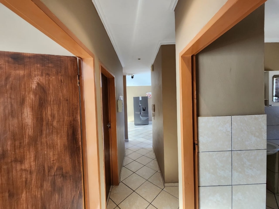 3 Bedroom Property for Sale in Azalea Park North West